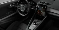 POLESTAR-2-Stand-Range-Single-Motor-interior-delantera
